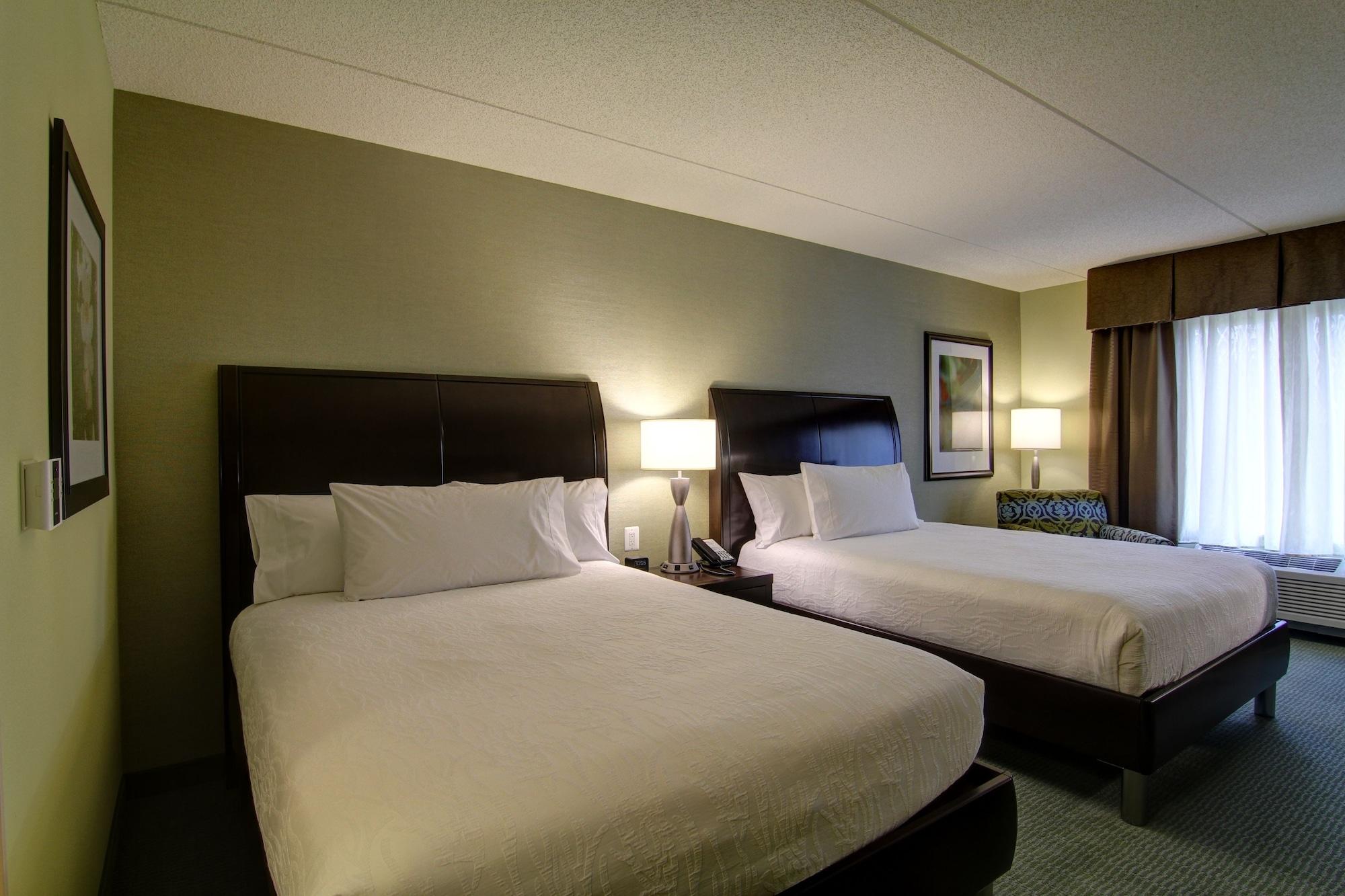 Hilton Garden Inn Woodbridge Exterior foto